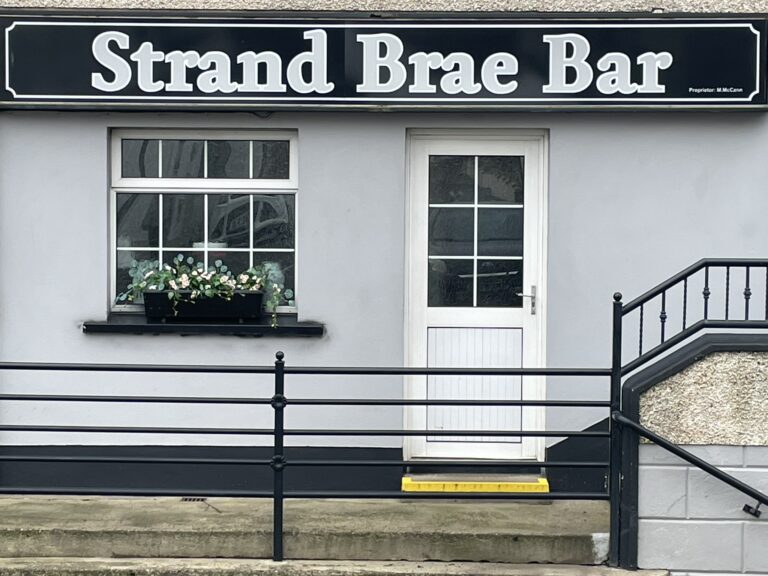 Strand Brae Bar